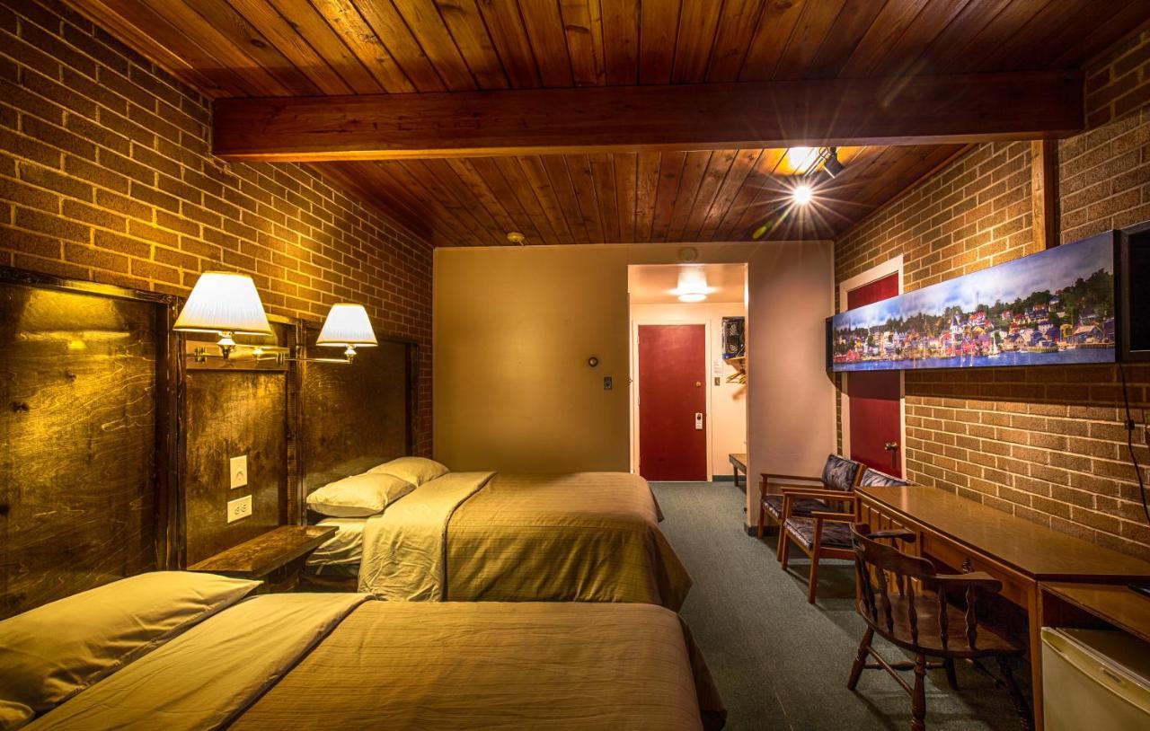 Wheelhouse Motel Луненберг Экстерьер фото
